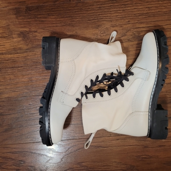 NEW Rag & Bone Shiloh Leather Lace-Up Moto Boot Antique White - Picture 8 of 13